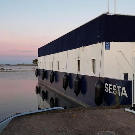 Hotellilaiva Sesta Hanko Exterior photo